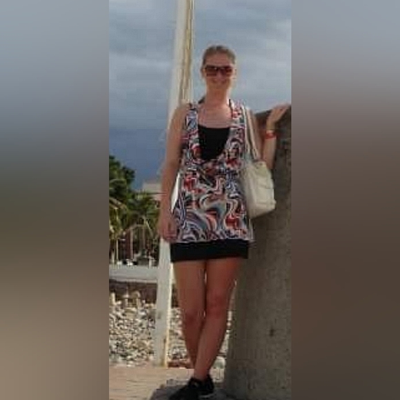 Carolina top. Size S. - Picture 2 of 9